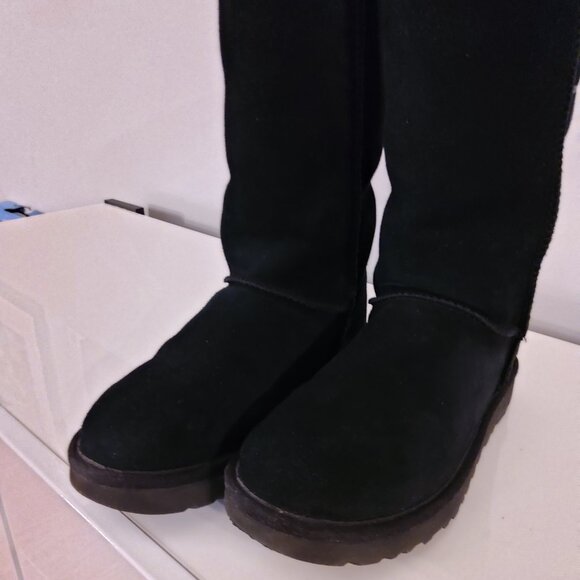 Tall Ugg Boots - Picture 11 of 11